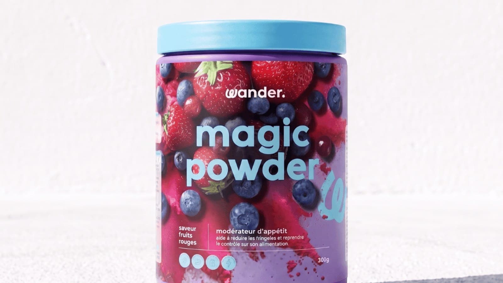 Pot of Wandernana magic powder next to an infusion box